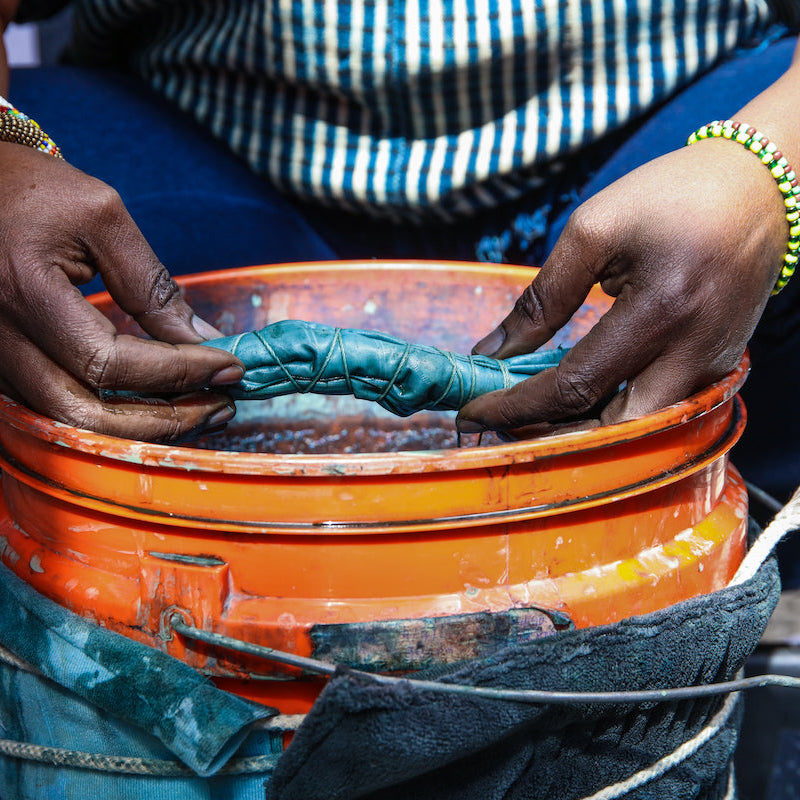 Adire Oniko Indigo Dye Kit (Tie & Dye Fabric Kit)